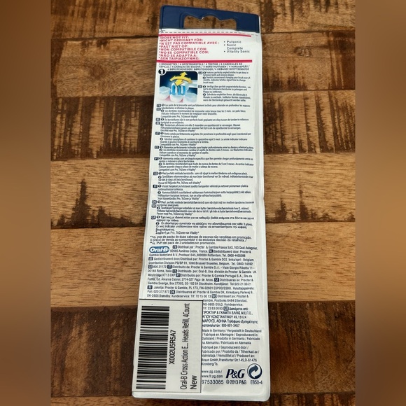 Oral-B Pro Cross Action Replacement Brush Heads - 4 Count - Picture 2 of 4